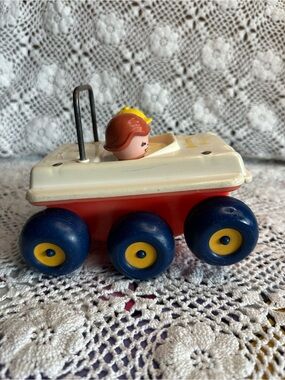 Vintage  1970s Fisher-Price 6 wheel bouncing dune buggy